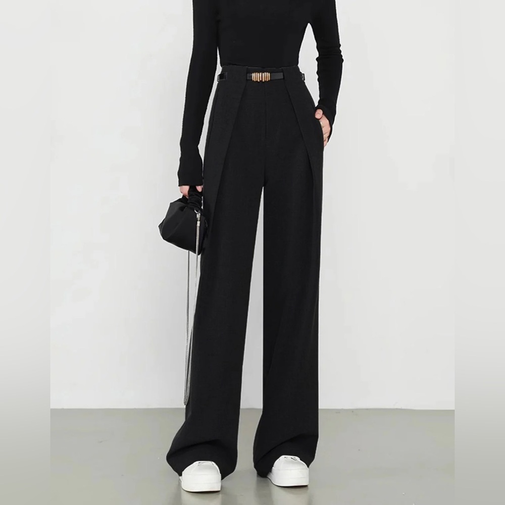 Black Natural Waisted Straight Pants